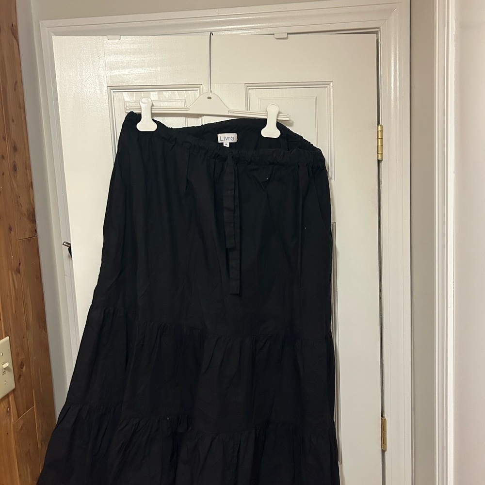 Cotton Poplin Black Elastic Waist Tiered Midi Skirt